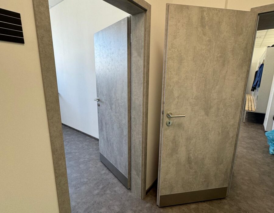 Montáž dverí a vinylovej SPC podlahy – Metsä Tissue, Žilina